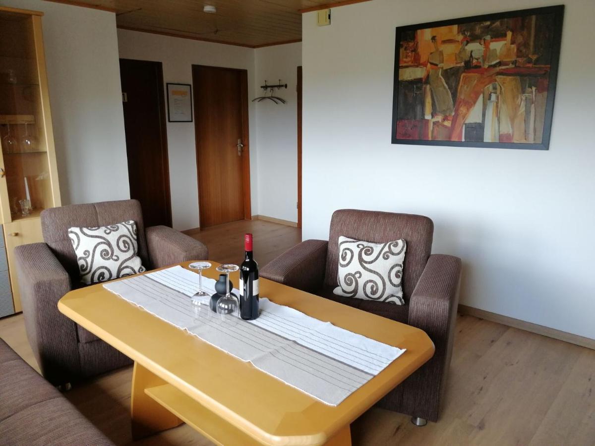 Flat In Polle Near The Forest מראה חיצוני תמונה
